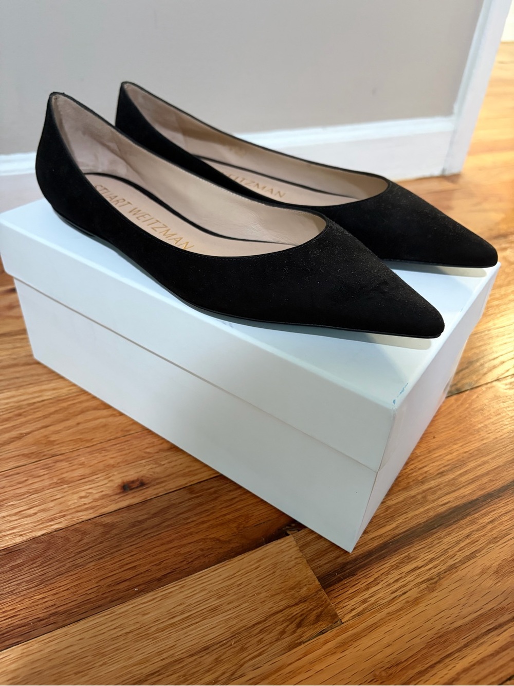 Stuart Weitzman Black Pointed Suede Flats - Picture 2 of 6